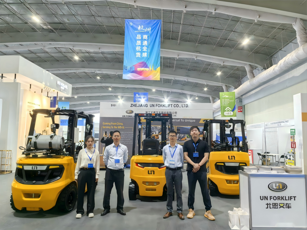 UN Forklift Showcases Innovative Product Line at CHINA MACHINEX MEXICO 2024